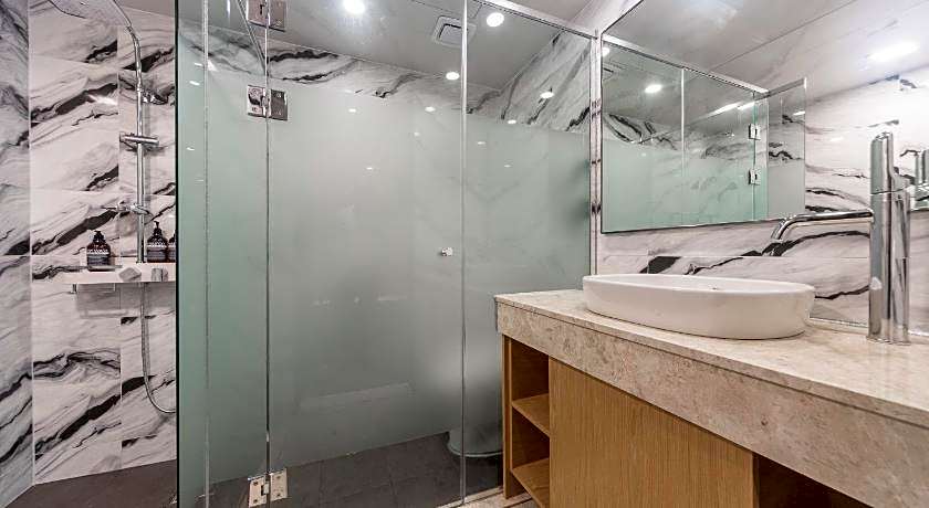 Gwangju HOUND Hotel (formerly Gwangju Washington Hotel)