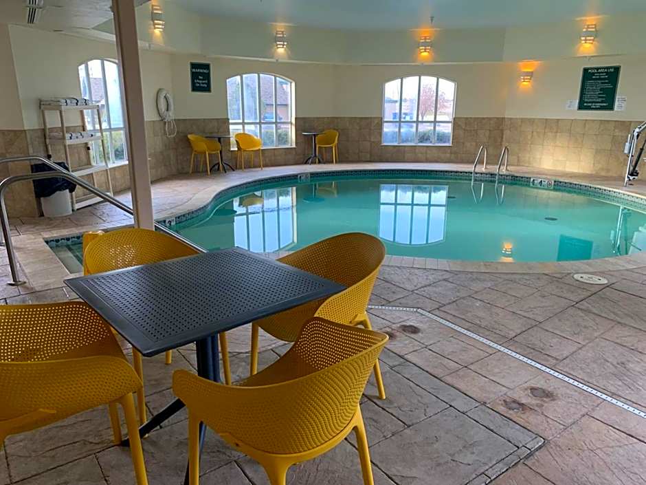 La Quinta Inn & Suites by Wyndham Oklahoma City North - Quail Springs