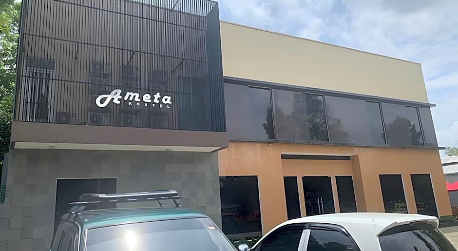 RedDoorz near Alun Alun Purbalingga