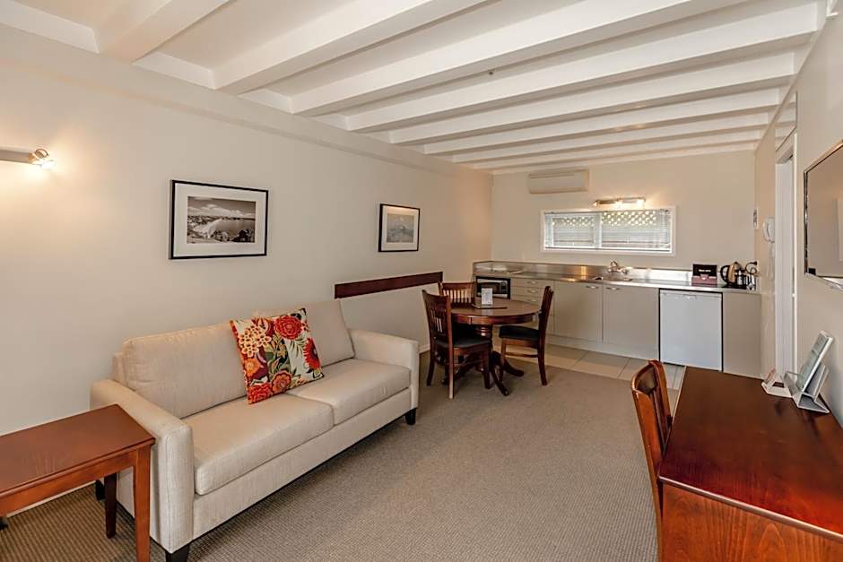 The Parnell Hotel & Conference Centre