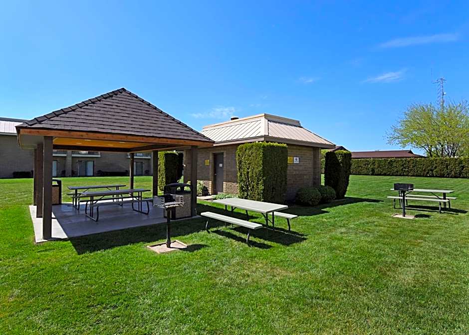 Best Western Plus Ahtanum Inn