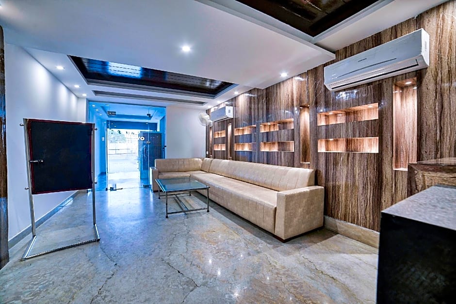 Hotel O Crown Residency