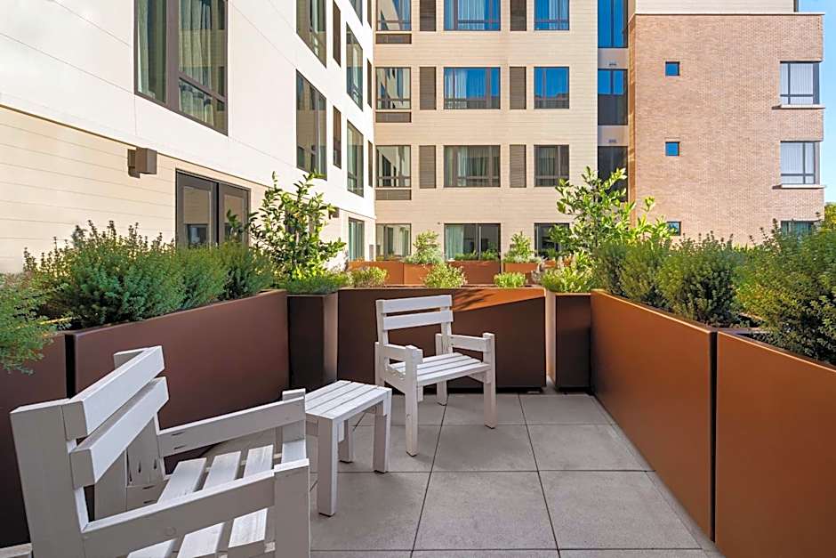 AC Hotel by Marriott Santa Rosa Sonoma Wine Country