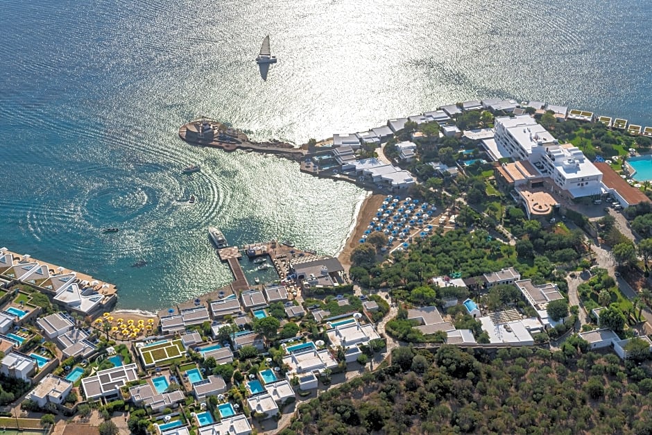 Elounda Beach Hotel & Villas, a Member of the Leading Hotels of the Wo