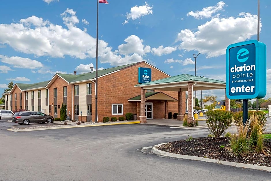 Clarion Pointe by Choice Hotels Racine