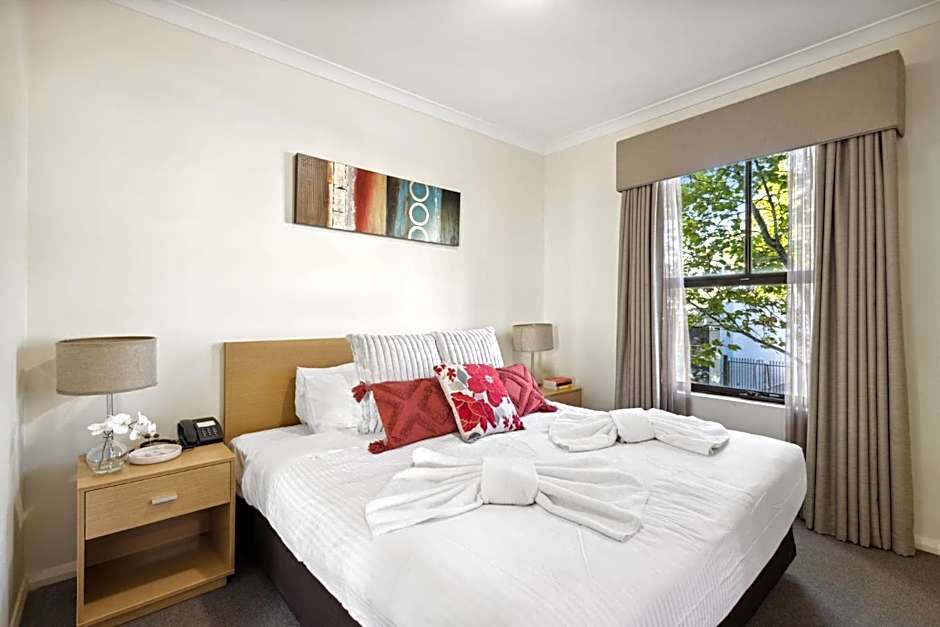 2BDR 1BTH 1PRK - Northbridge Magic