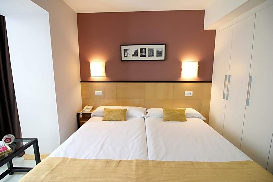 Hotel Alda Entrearcos