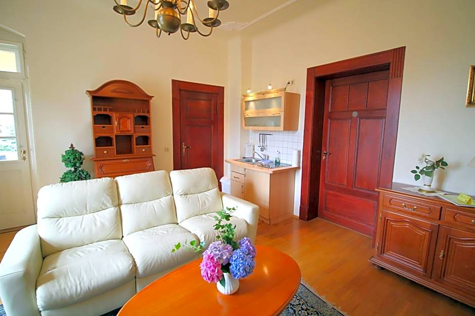 Hotel-Appartement-Villa Ulenburg