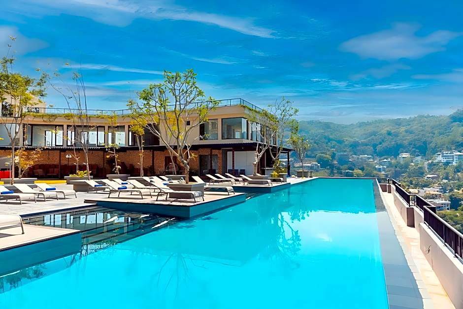 Photo 1 of 50 of Thilanka Hotel