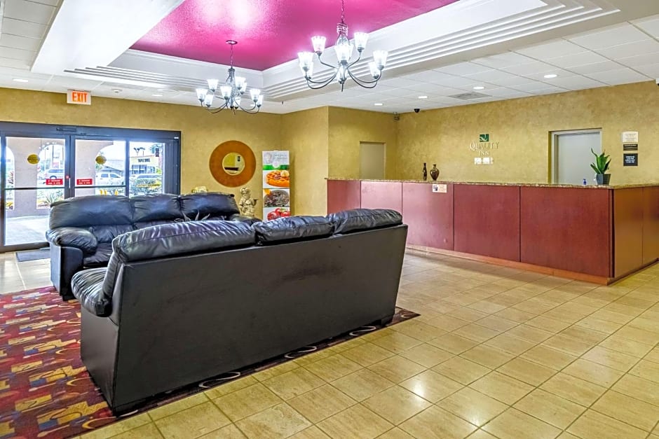 Lakeland Hotel