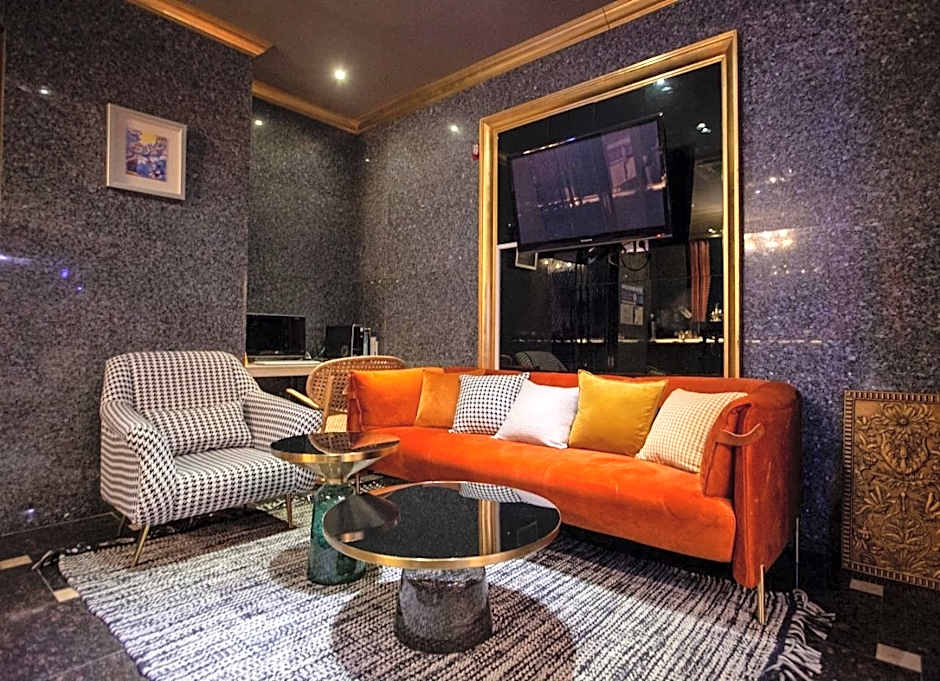 Tongyeong Gallery Hotel