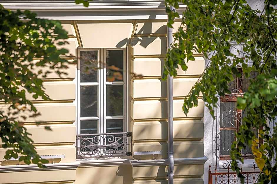 VIZUALIZA Residence Hotel