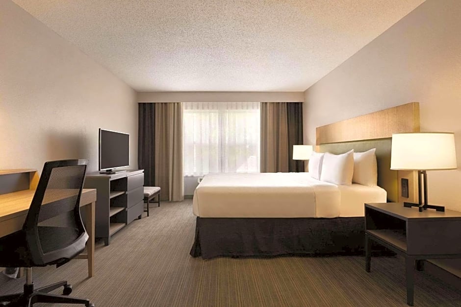 Country Inn & Suites by Radisson, Brooklyn Center, MN