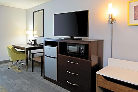 Double Room with Two Queen Beds and Bath Tub - Mobility Access