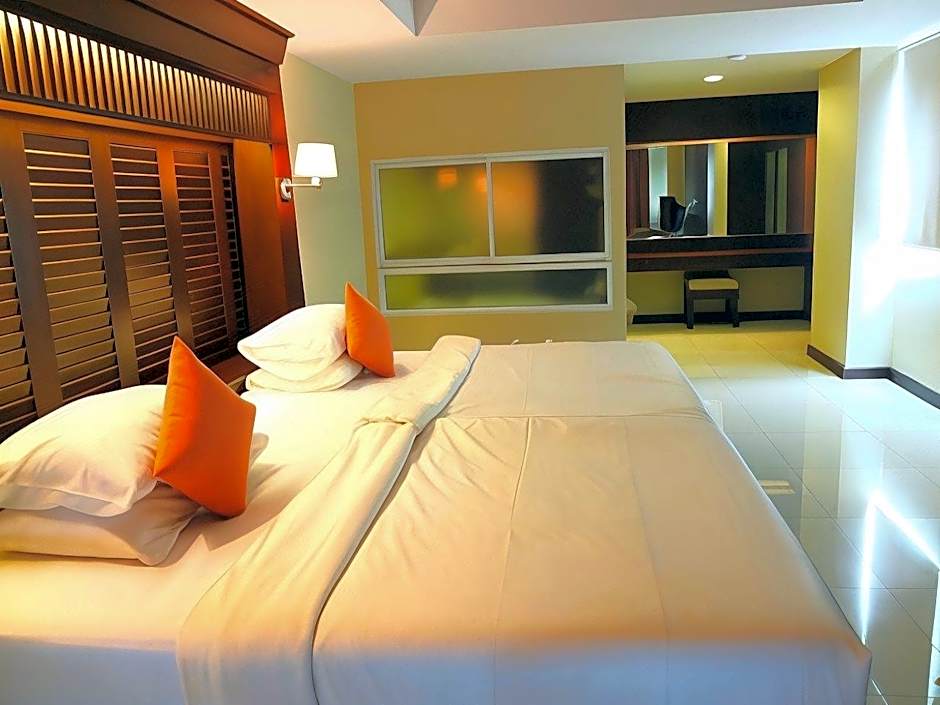 August Suites