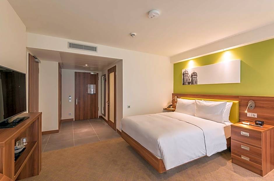 Hampton By Hilton Munich City West
