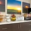Days Inn & Suites by Wyndham Greater Tomball