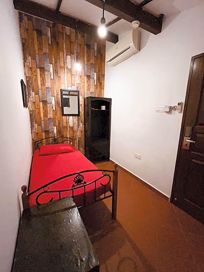 New Great Shanghai Female Hostel