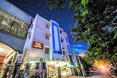 FabHotel Aditya Yatri Nivas - Nr. Tirupati Railway Station
