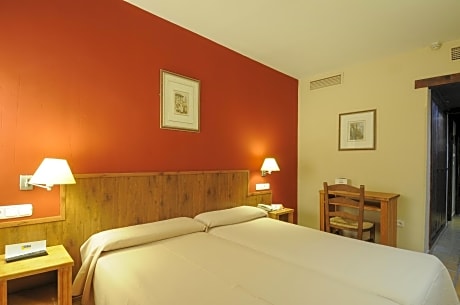 Quadruple Room (4 Adults)
