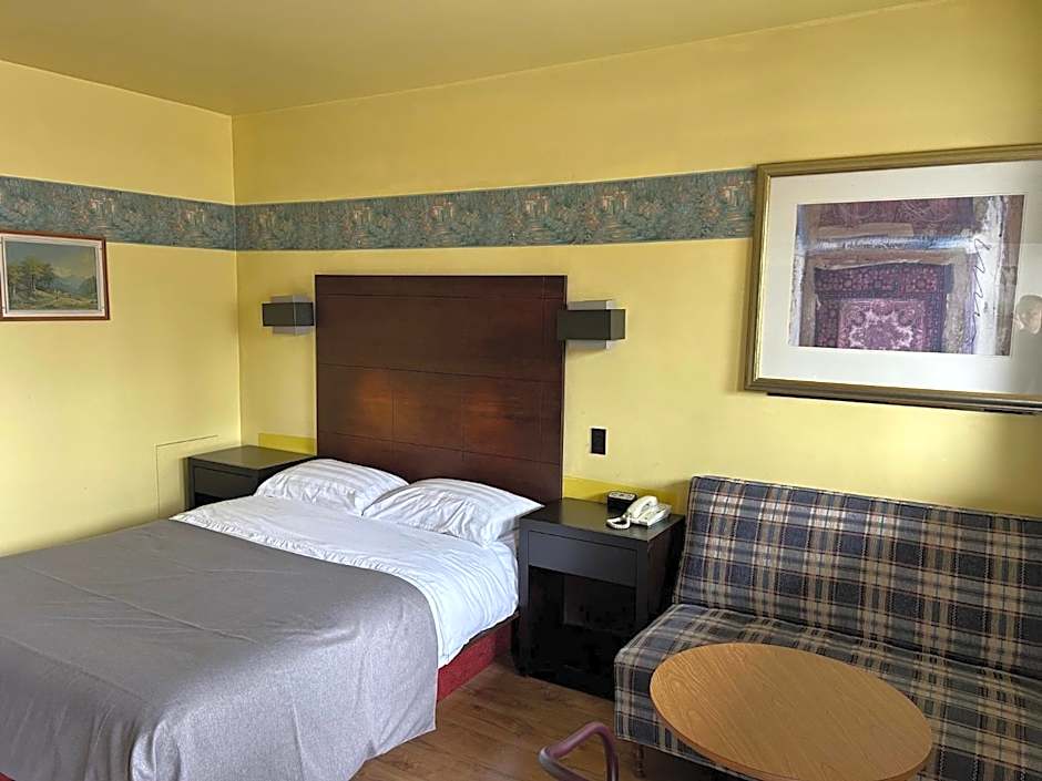 Motel R-100