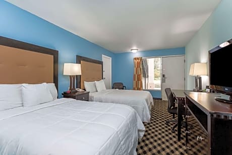 2 Double Beds Non-Smoking