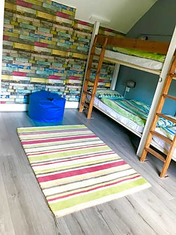 Bed in 6-Bed Mixed Dormitory Room