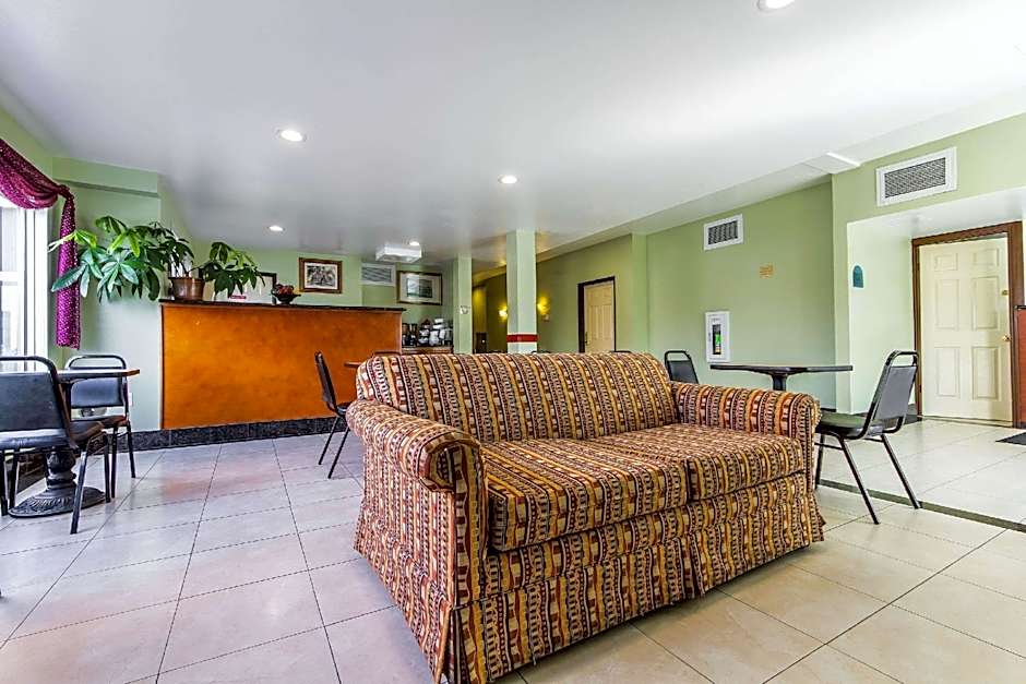 Rodeway Inn & Suites Hayward - Oakland South – Hayward, CA