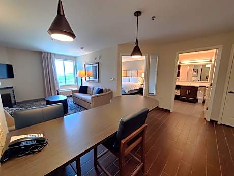 One-Bedroom King Suite