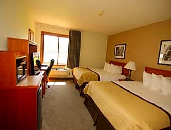 Baymont Inn & Suites Green Bay