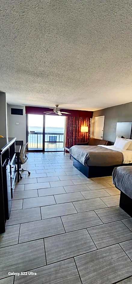 Quality Inn & Suites Gulf Breeze Bayside near Pensacola Beach