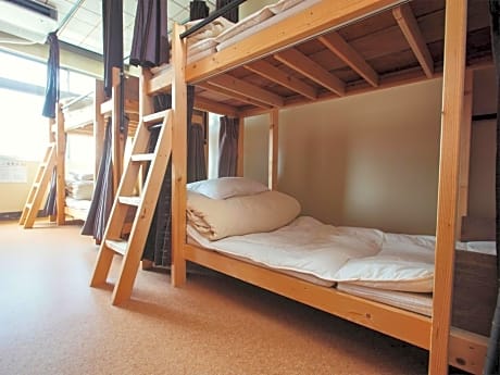 Bunk Bed in 6-Bed Mixed Dormitory Room