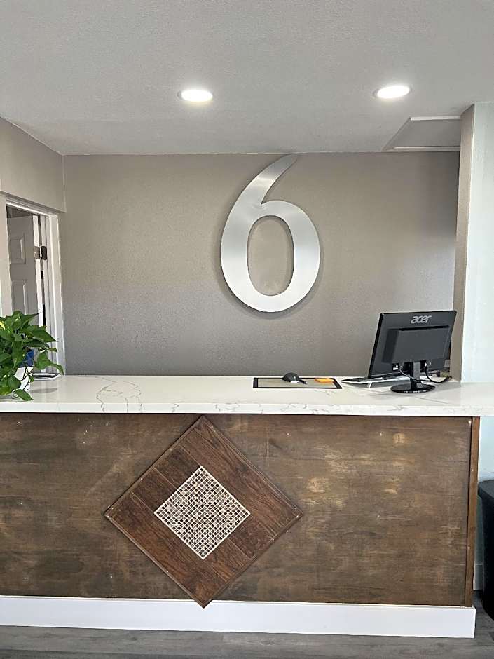 Motel 6 Santa Cruz, CA