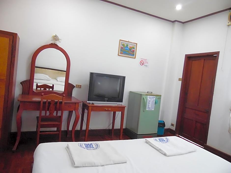 Douang Deuane hotel
