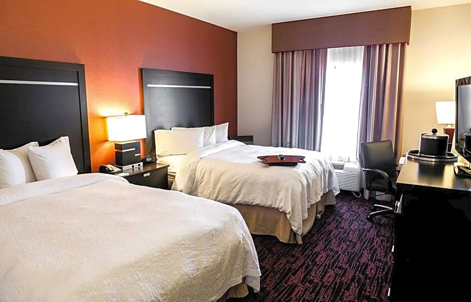 Hampton Inn and Suites Tulsa Central