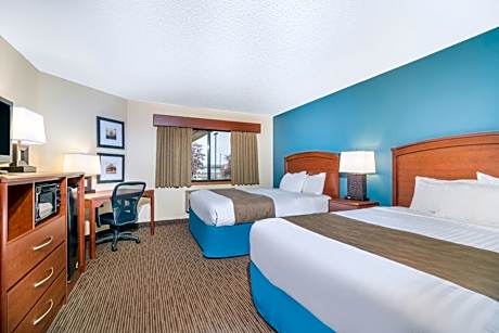 Queen Room with Two Queen Beds - Non-Smoking