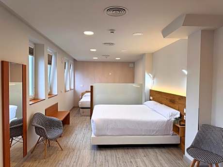 Classic Quadruple Room