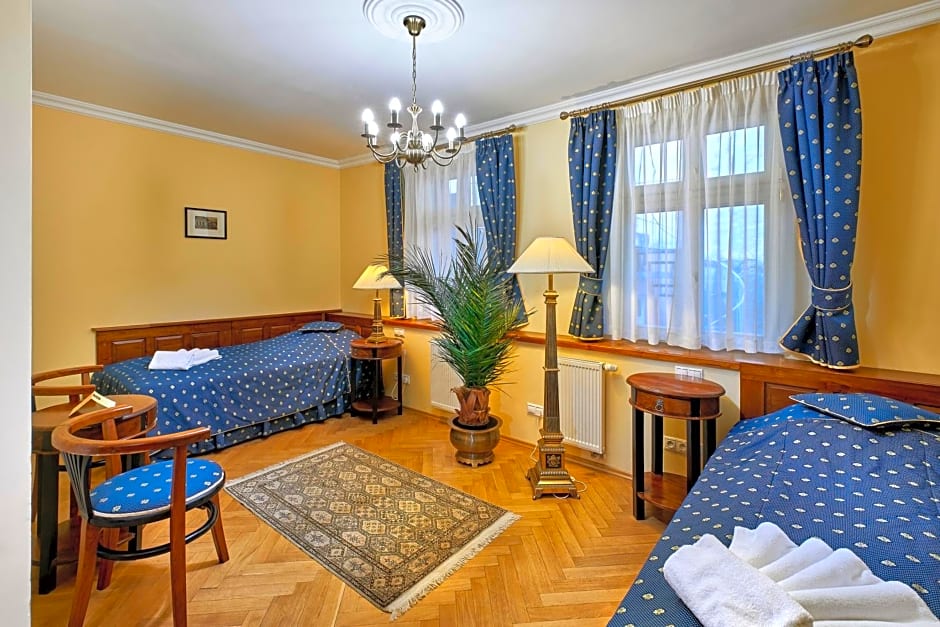 Salvator Hotel