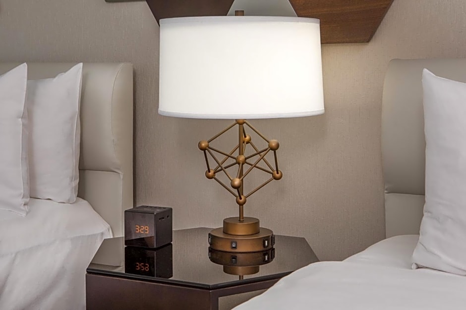Le Meridien Boston Cambridge