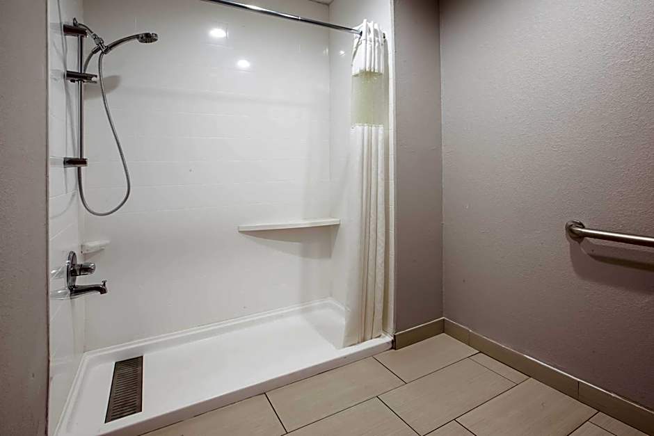 Baymont by Wyndham Traverse City