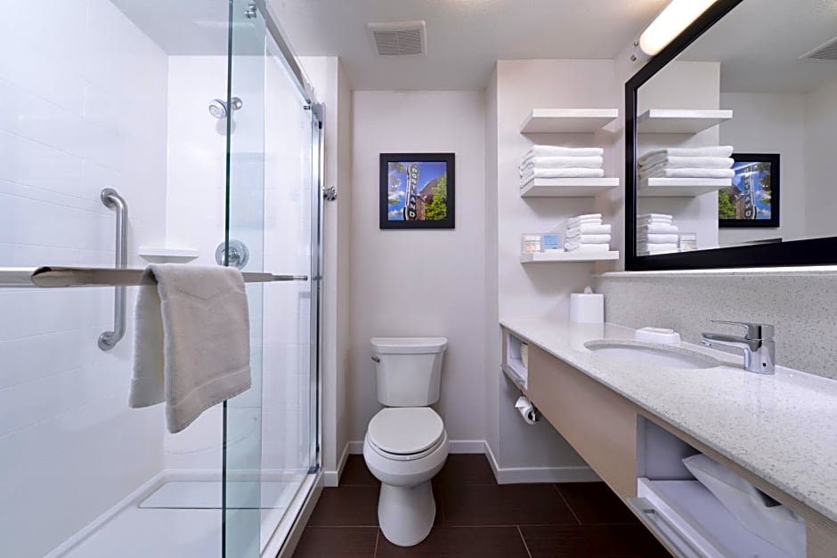 Hampton Inn Portland East