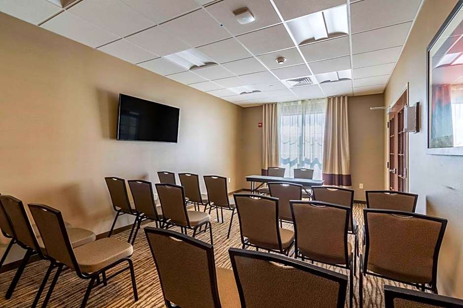 Comfort Inn & Suites - Harrisburg Airport - Hershey South