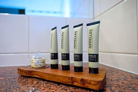 Executive Waterfront Suite