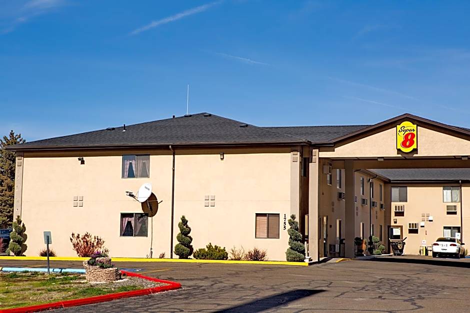 Super 8 by Wyndham Elko