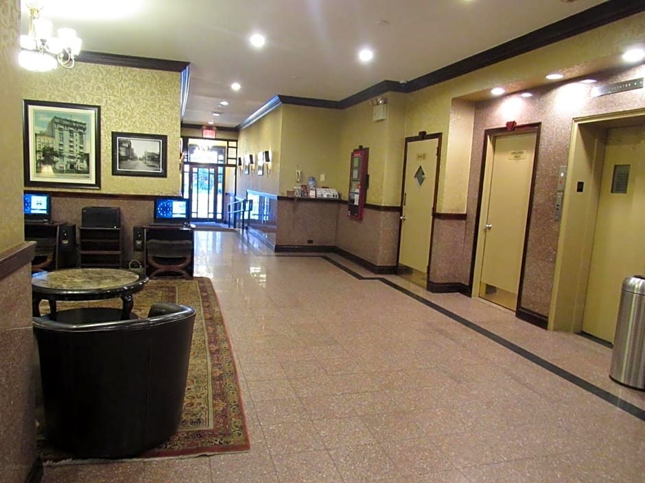 Hotel Newton (CLOSED) – New York, NY