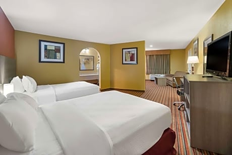 Suite-2 Queen Beds, Non-Smoking, Family Room, Queen Sofabed, Microwave And Refrigerator, Continental Breakfast