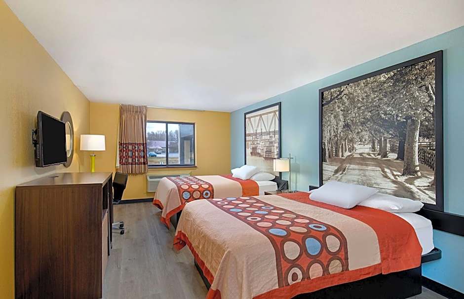Super 8 by Wyndham Eddyville/Kuttawa