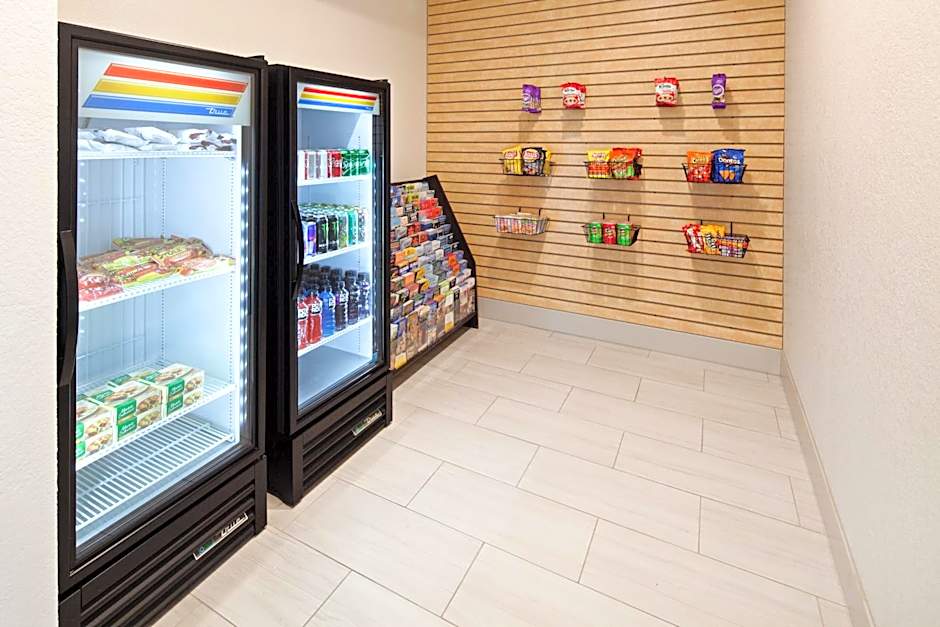 Holiday Inn Express & Suites Rancho Mirage By IHG