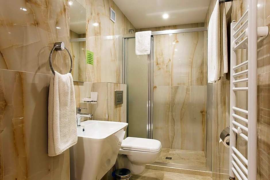 Sofia Place Hotel by HMG