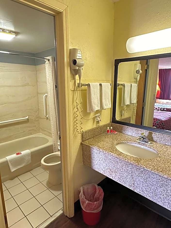 Econo Lodge Christiansburg-Blacksburg I-81